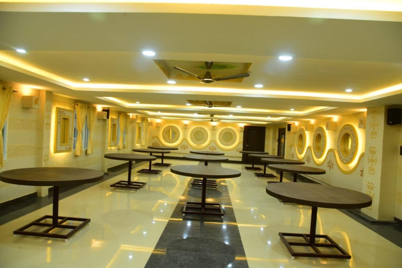 Hotel Vaishnavi Residency Tiptur Tarikere Exterior foto